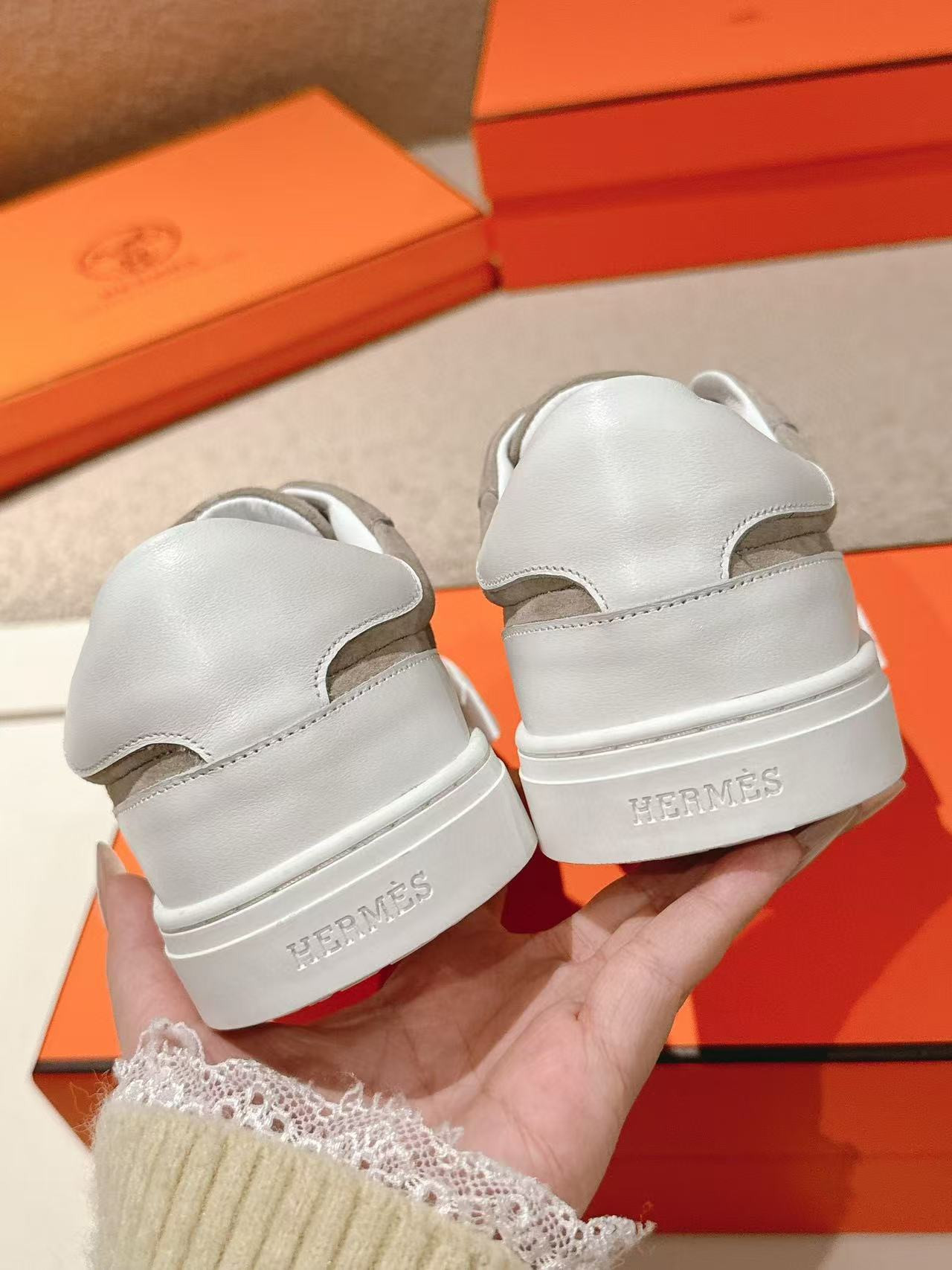 UA Hermès Day sneaker