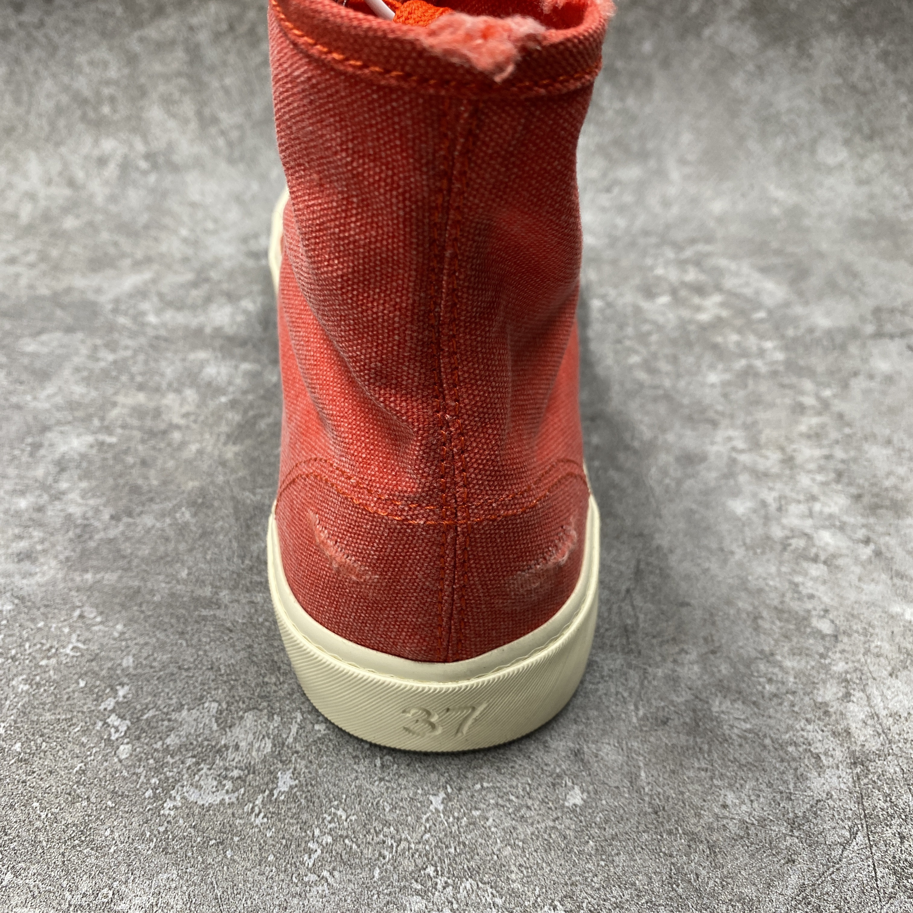 PARIS HIGH TOP SNEAKER IN RED