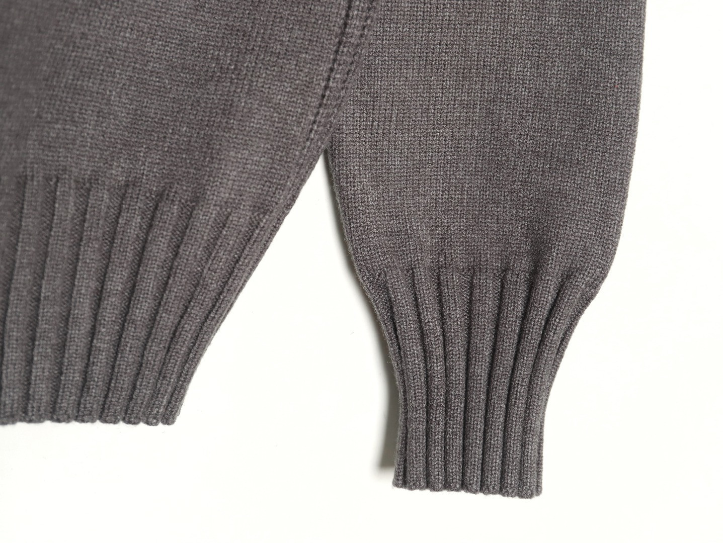 Pra*a prd 24fw knitting sweaters