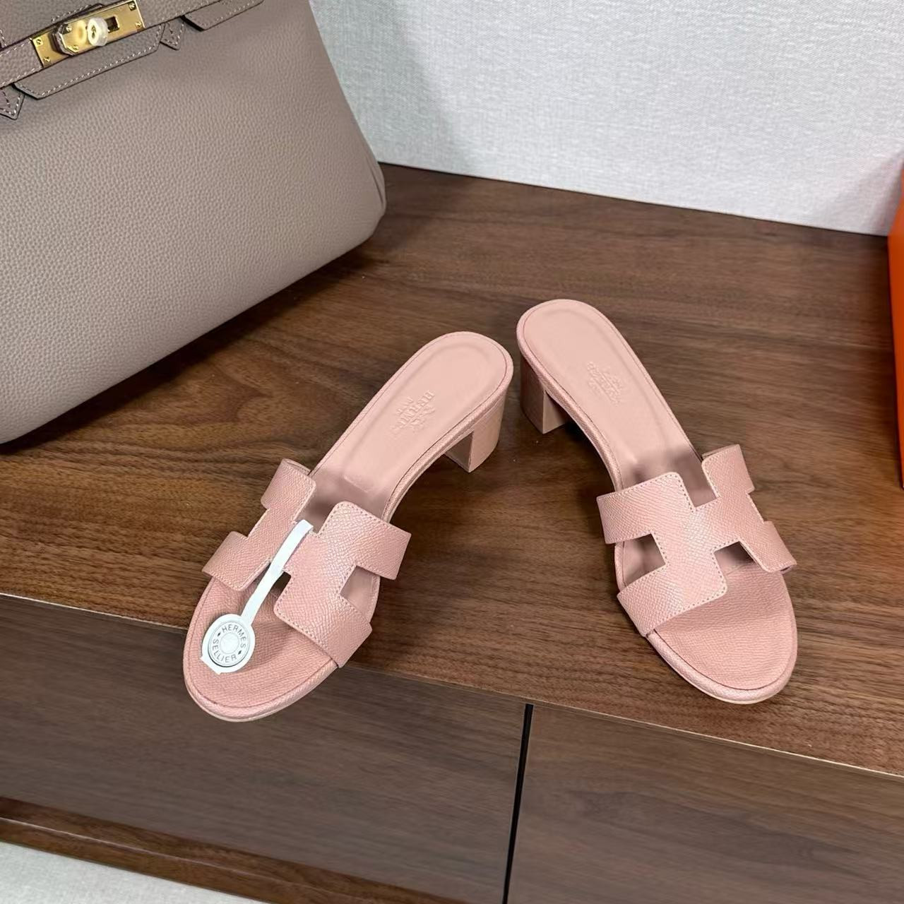 UA Hermès Oasis Sandal