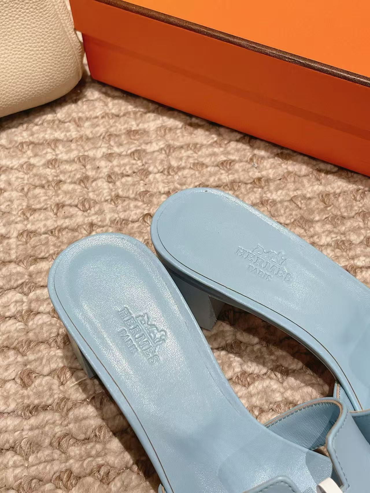 UA Hermès Oasis Sandal