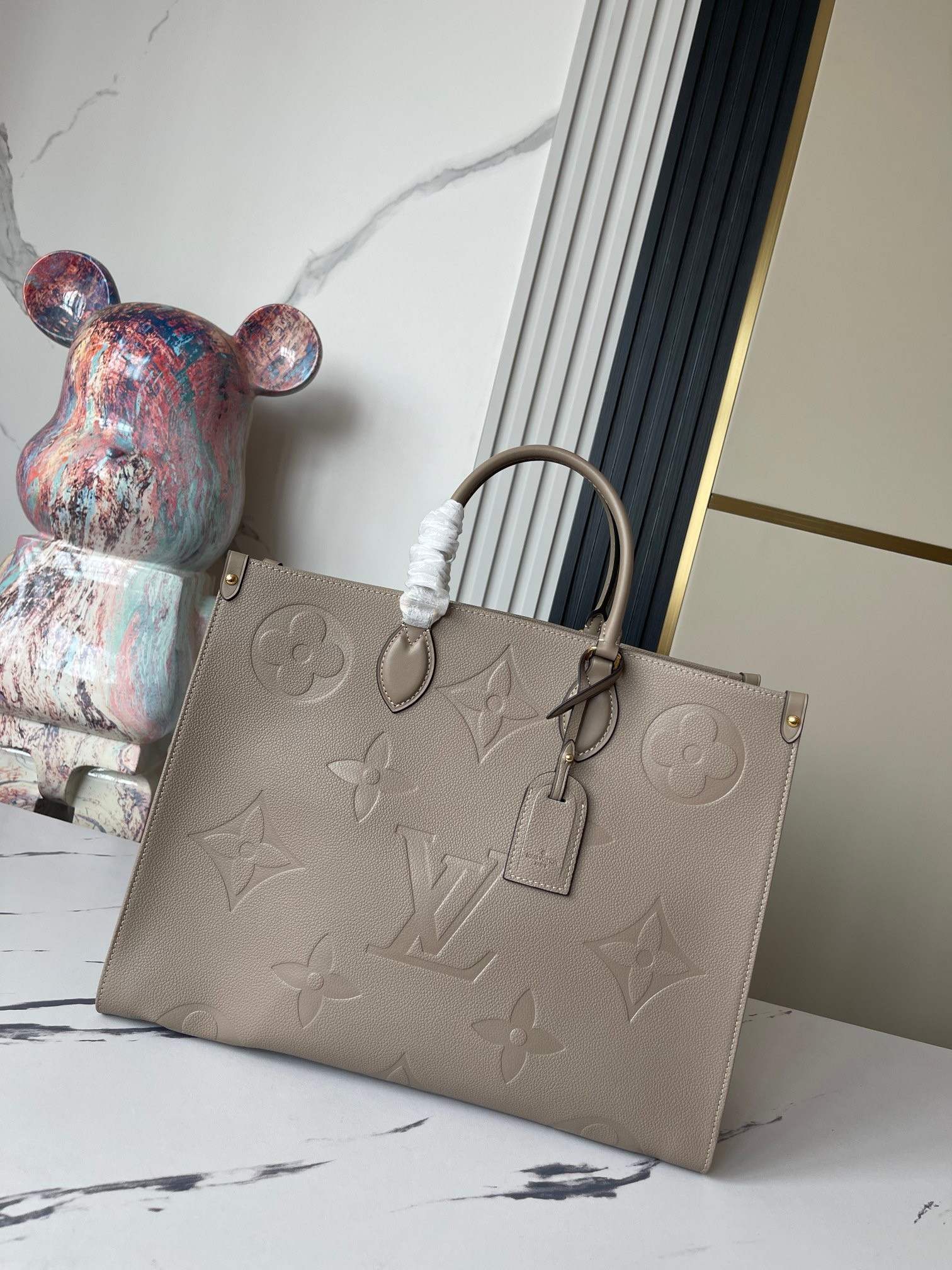 LV OnTheGo GM M449251 16.1 x 13.4 x 7.5inches