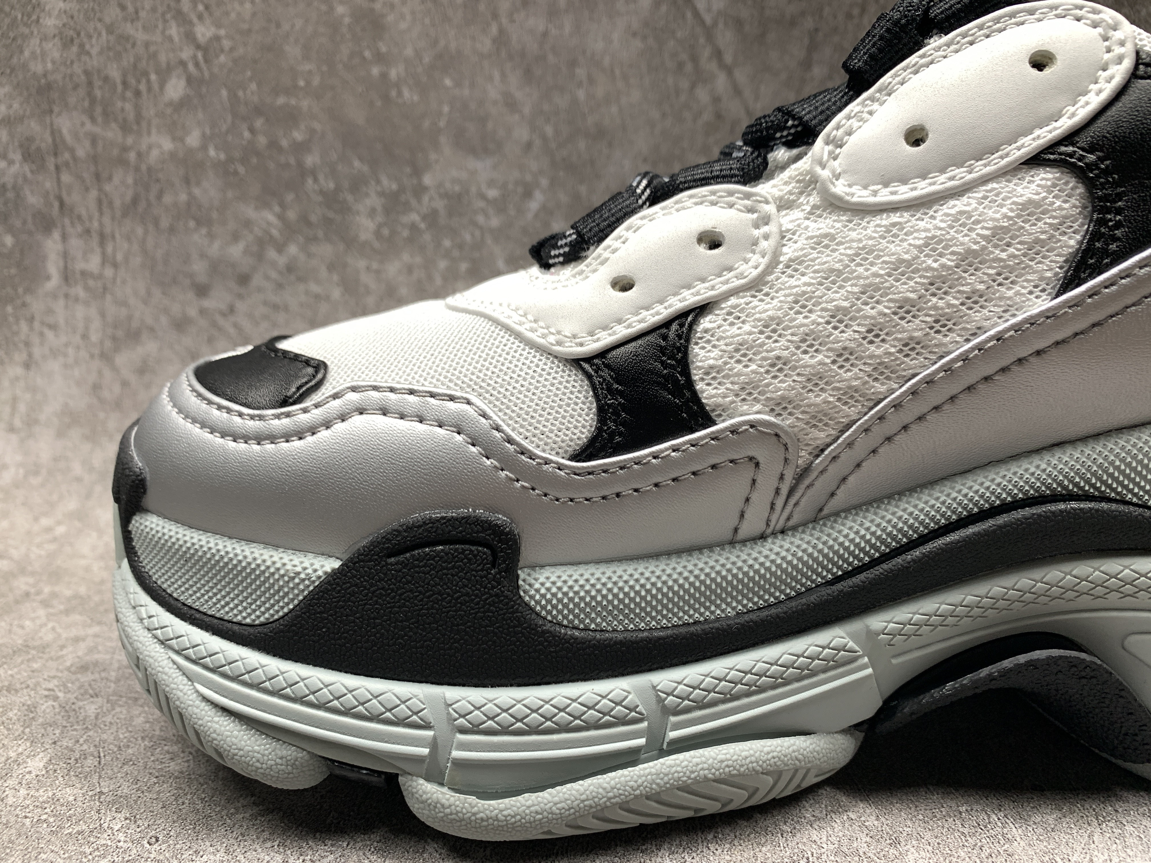 Balenciga Triple S Black Silver