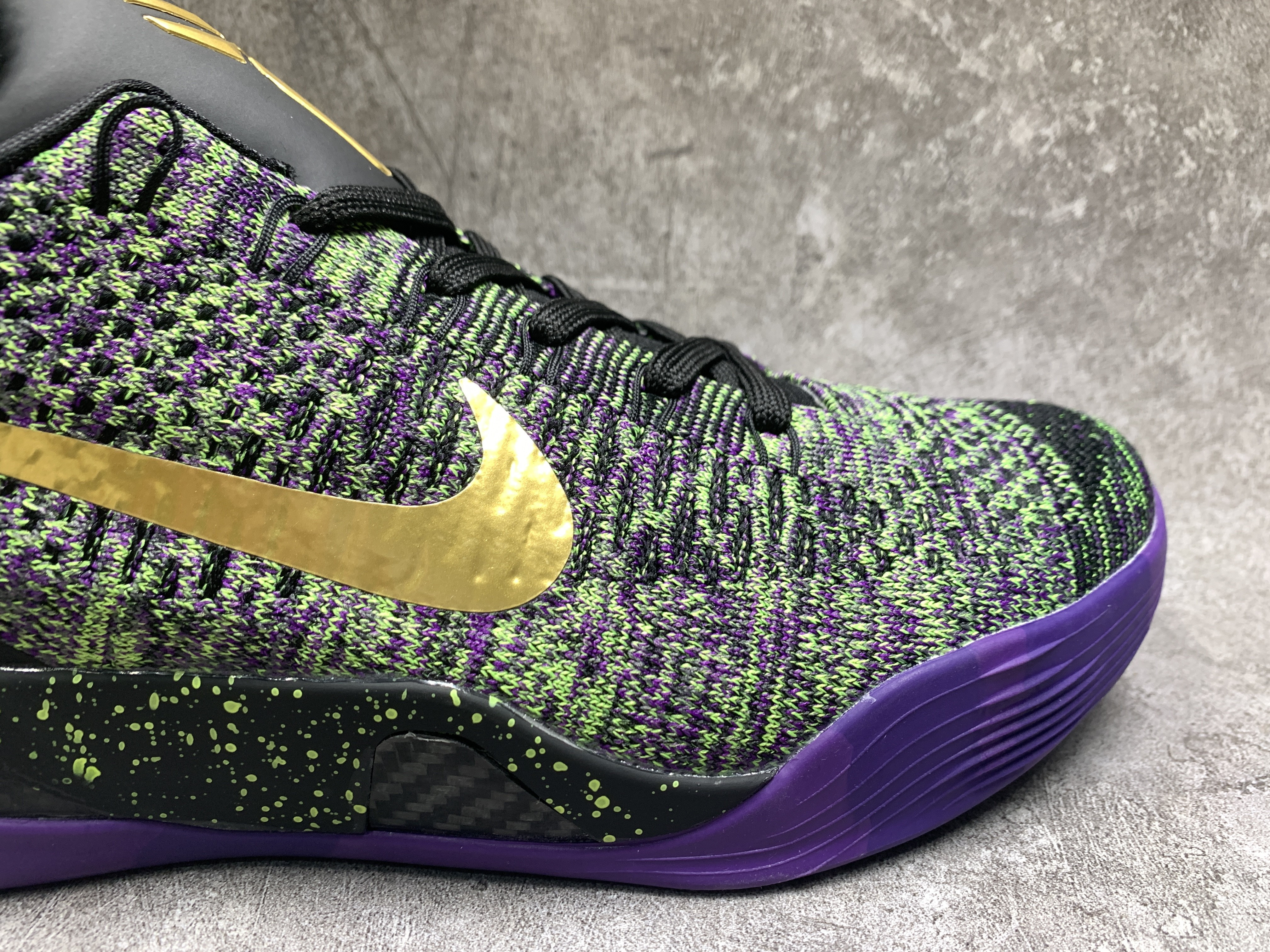 Nike Kobe 9 Low Mamba Moment