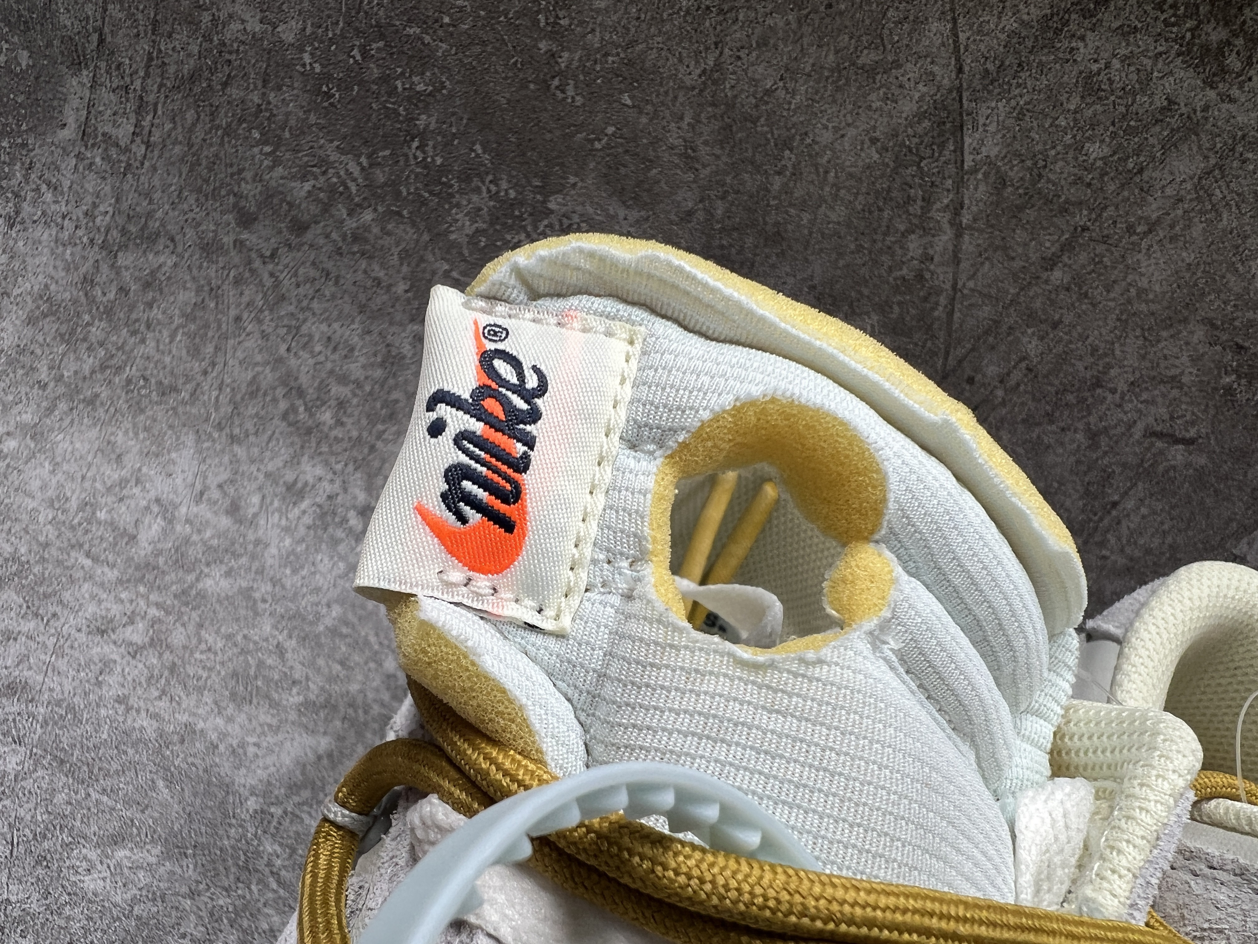 Off-White x Dunk Low Lot 37 of 50