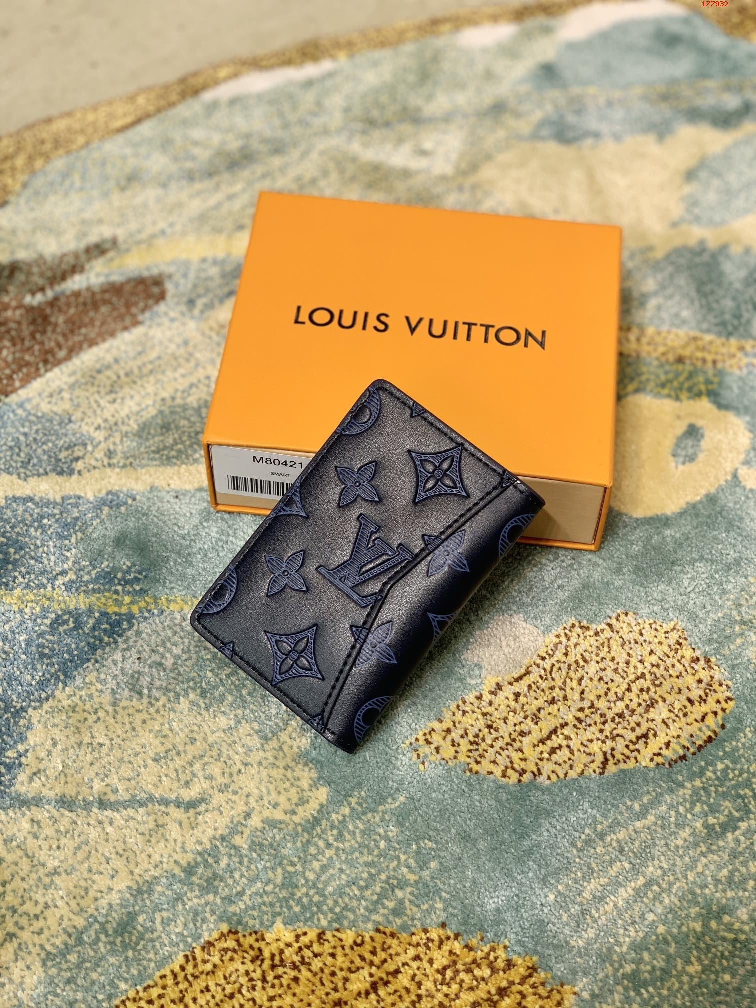 LV POCKET ORGANIZER M80421