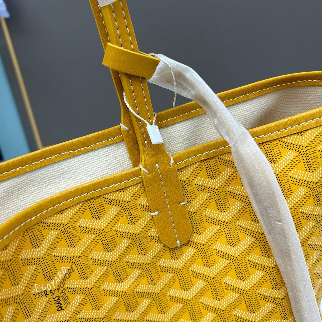 Go*ard small saint l0*is bag 28 cm x 15 cm x 34 cm