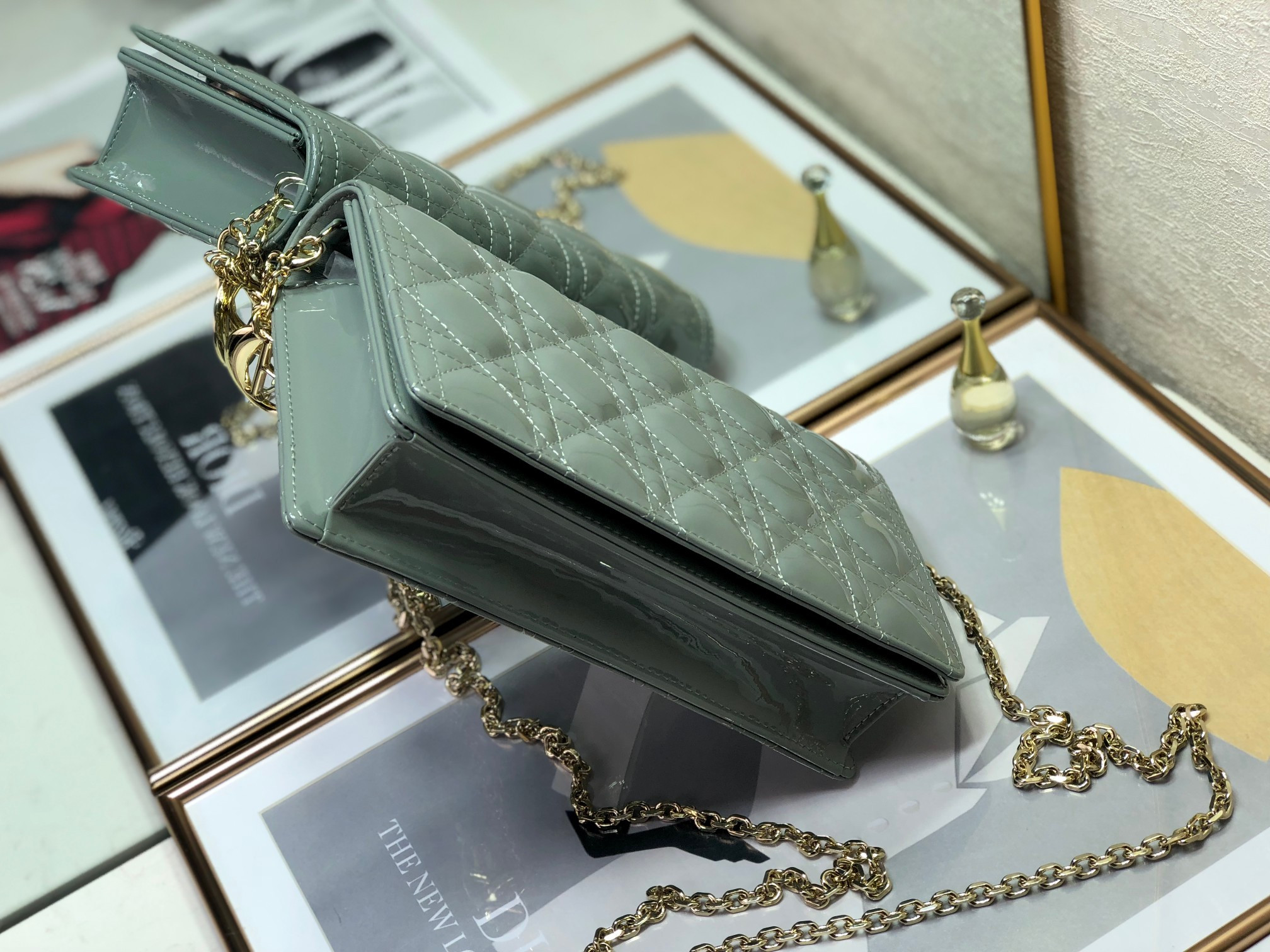 lady D*or pouch cloud blue cannage 8.5 x 4.5 x 1 inches