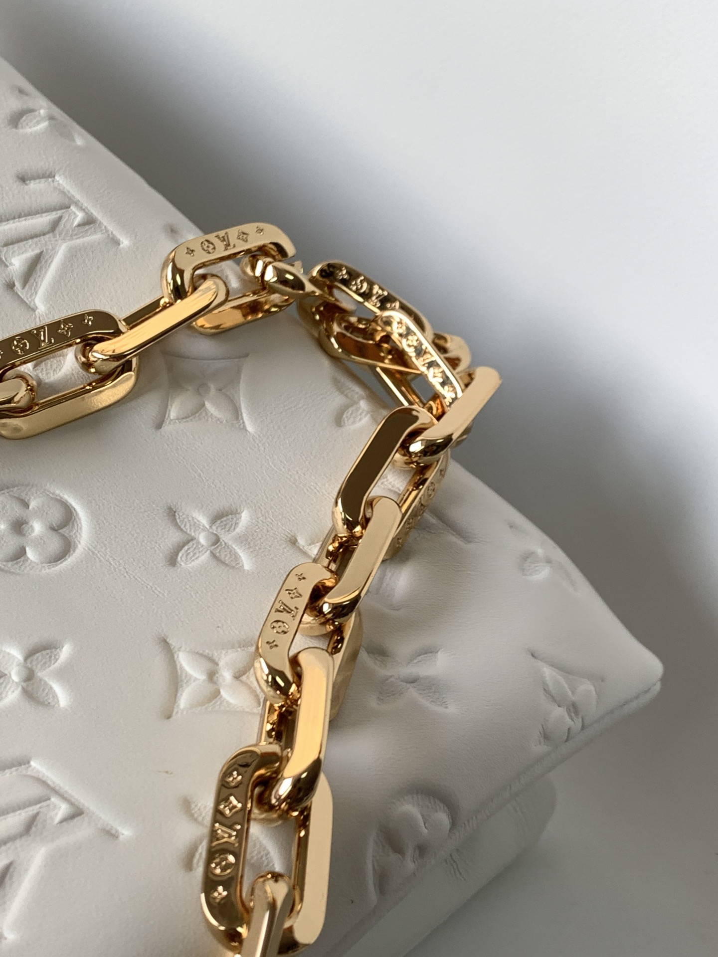 LV COUSSIN PM M57793 26×20×12cm