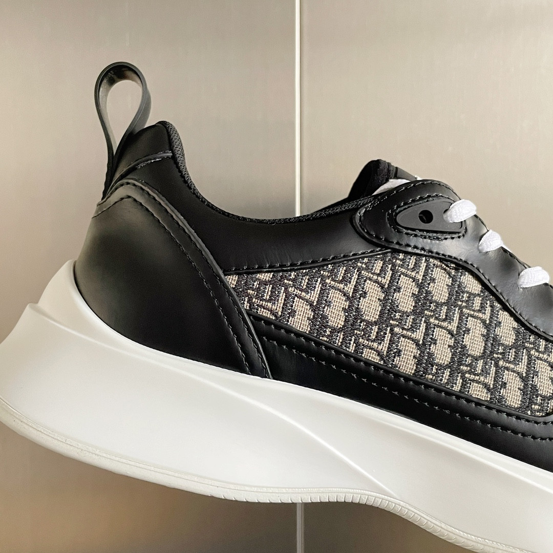 ua D*or b25 runner sneaker