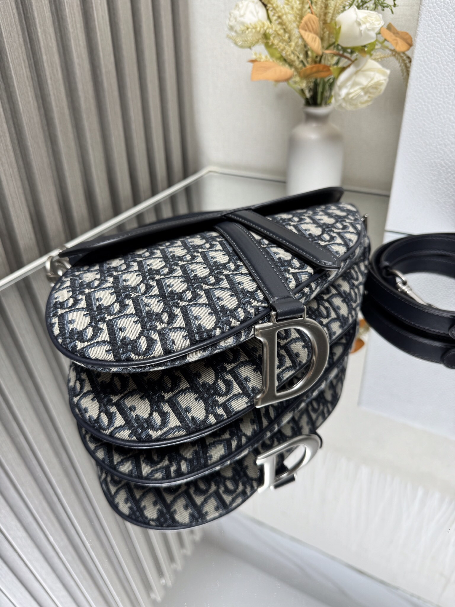 D*or saddle bag 25.5 x 20 x 6.5 cm