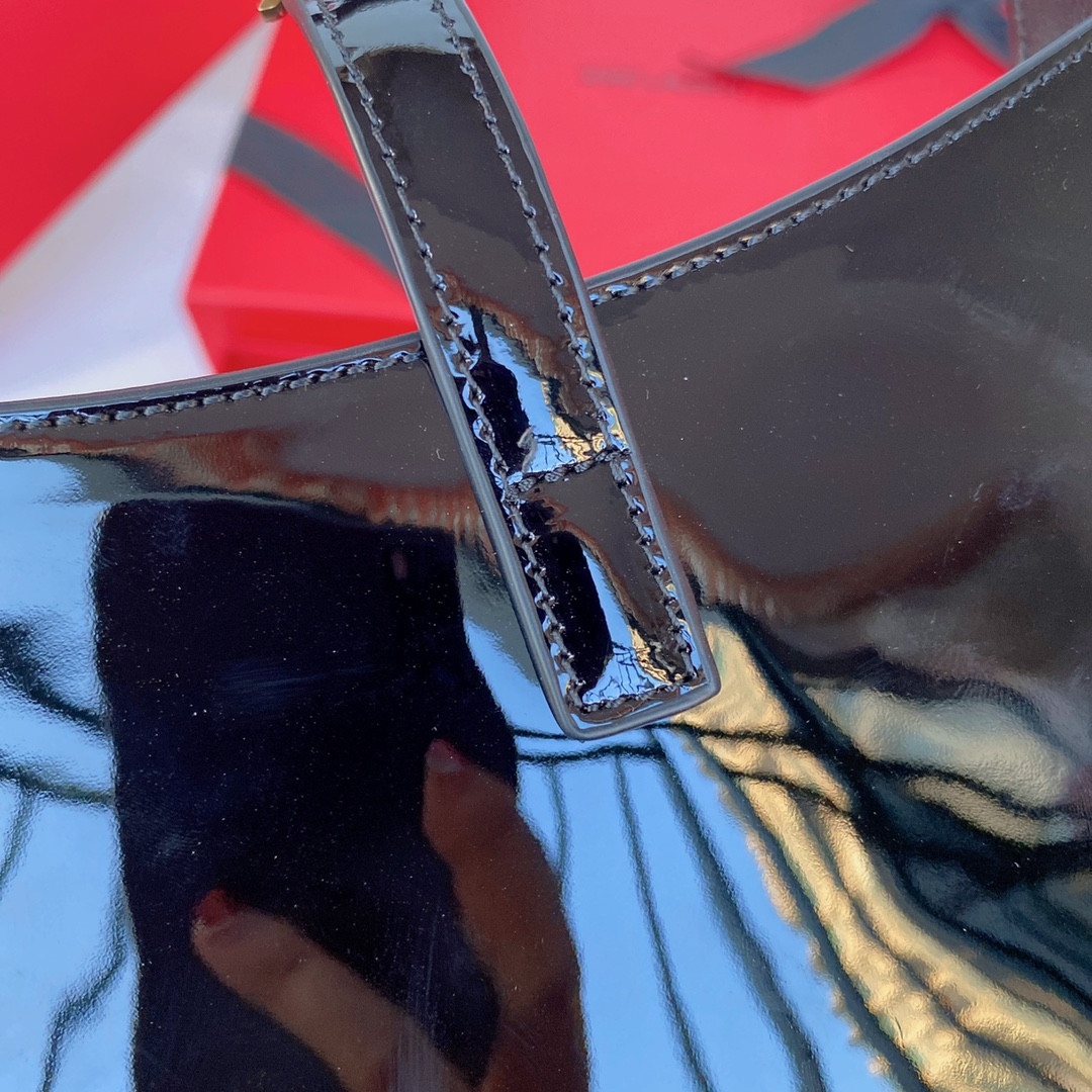 Y*L le 5 À 7 mini (patent leather) 19 x 11.5 x 4.5 cm